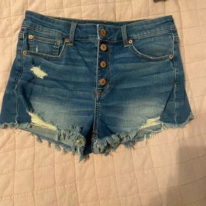 American Eagle High Waisted Shorts 🛍